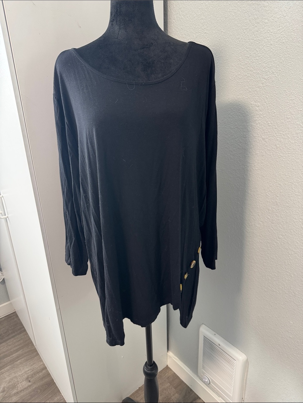 Allegra K Black Scoop Neck Long-Sleeve Top with Side Buttons